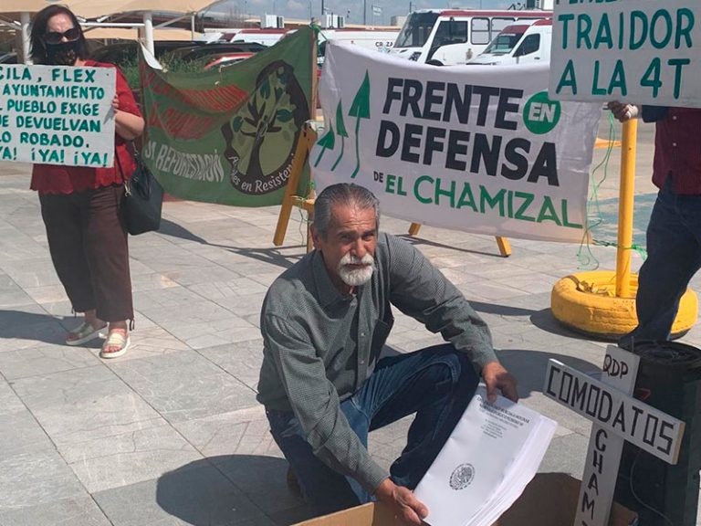 Protesta Frente En Defensa Por El Chamizal En El Exterior De La