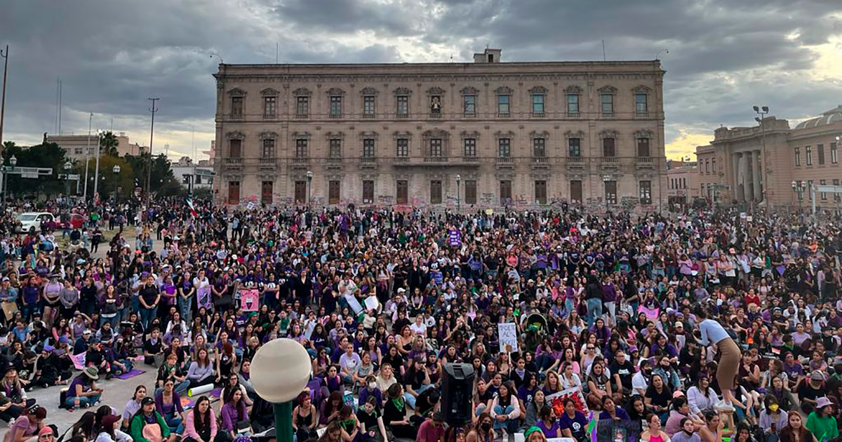 FOTOS Protestan miles de mujeres contra la violencia de género en