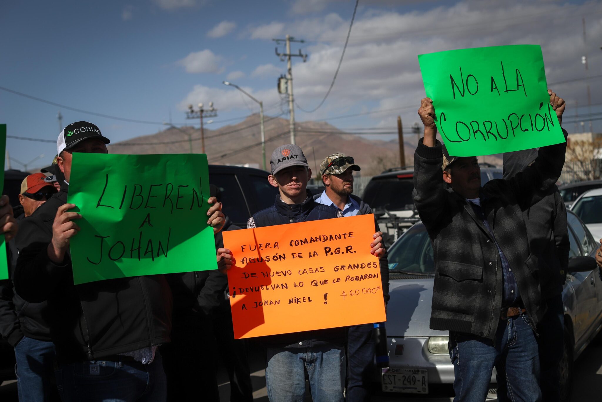 Menonitas Protestan En El Puente Libre Por Extorsiones Y Robos A