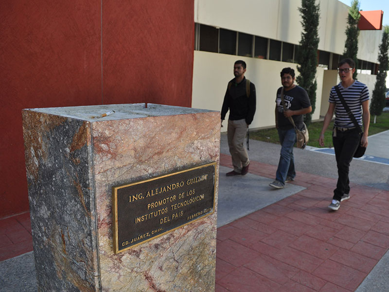 Lugar donde estaba el busto de Alejandro Guillot