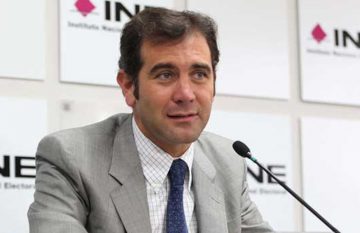 Lorenzo Córdova, consejero presidente del INE, pidió a los contagiados de Covid-19 que no vayan a votar