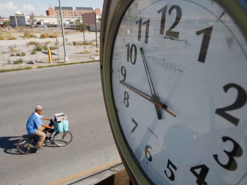 Cambia el horario en la frontera, no lo olvide