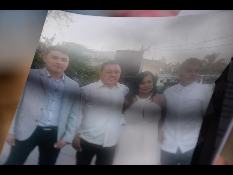 José Ortiz y su familia, antes de los 16 días de calvario