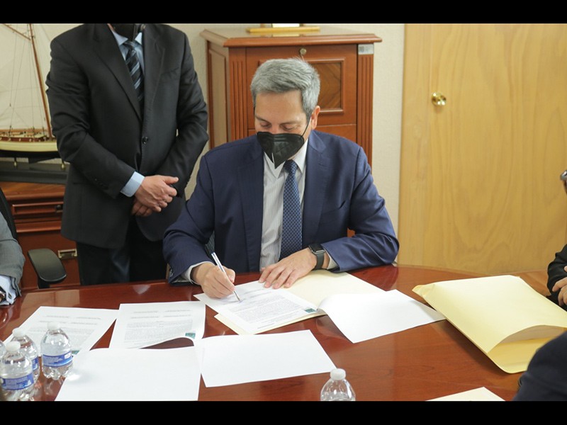 El fiscal firma la solicitud para el desafuero de Pérez Cuéllar