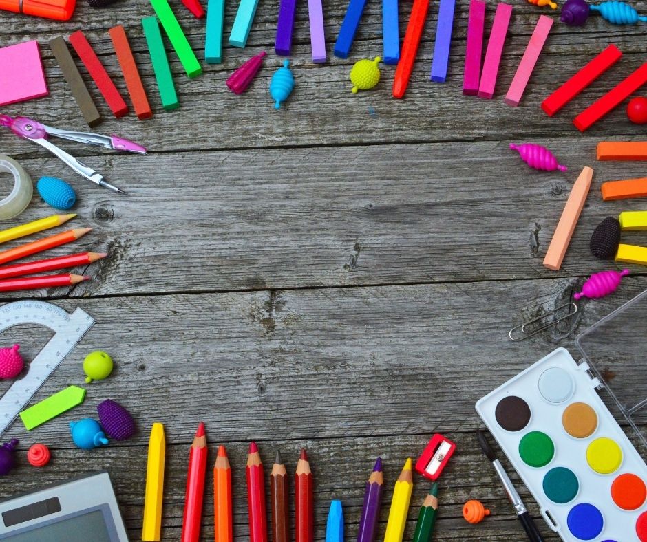 kínder, primaria y secundaria