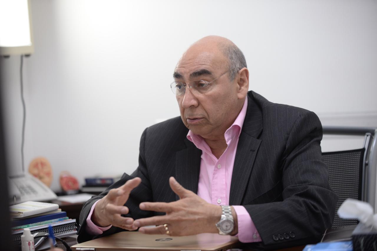 El neumólogo José Luis Alva y Pérez advirtió de la situación del Covid en Juárez