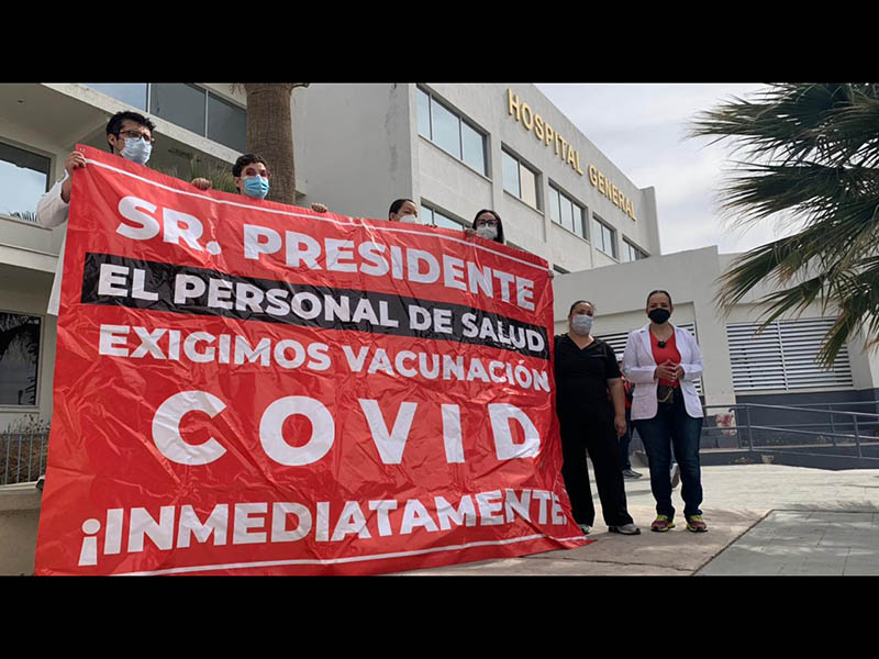 Protesta de médicos privados por vacunas Covid
