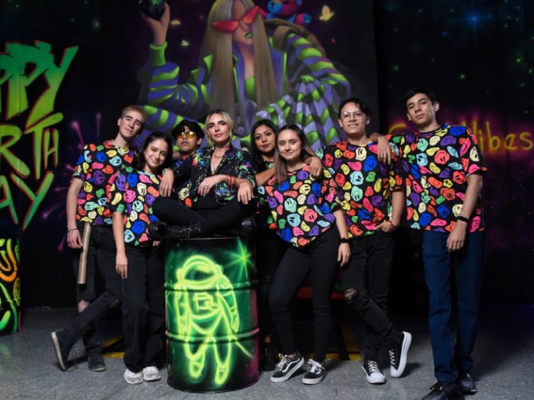 En portada Space Neon Jump Trampoline Park Norte de Ciudad Juárez