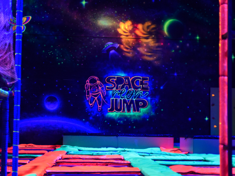 En Portada Space Neon Jump Trampoline Park Norte De Ciudad Juárez