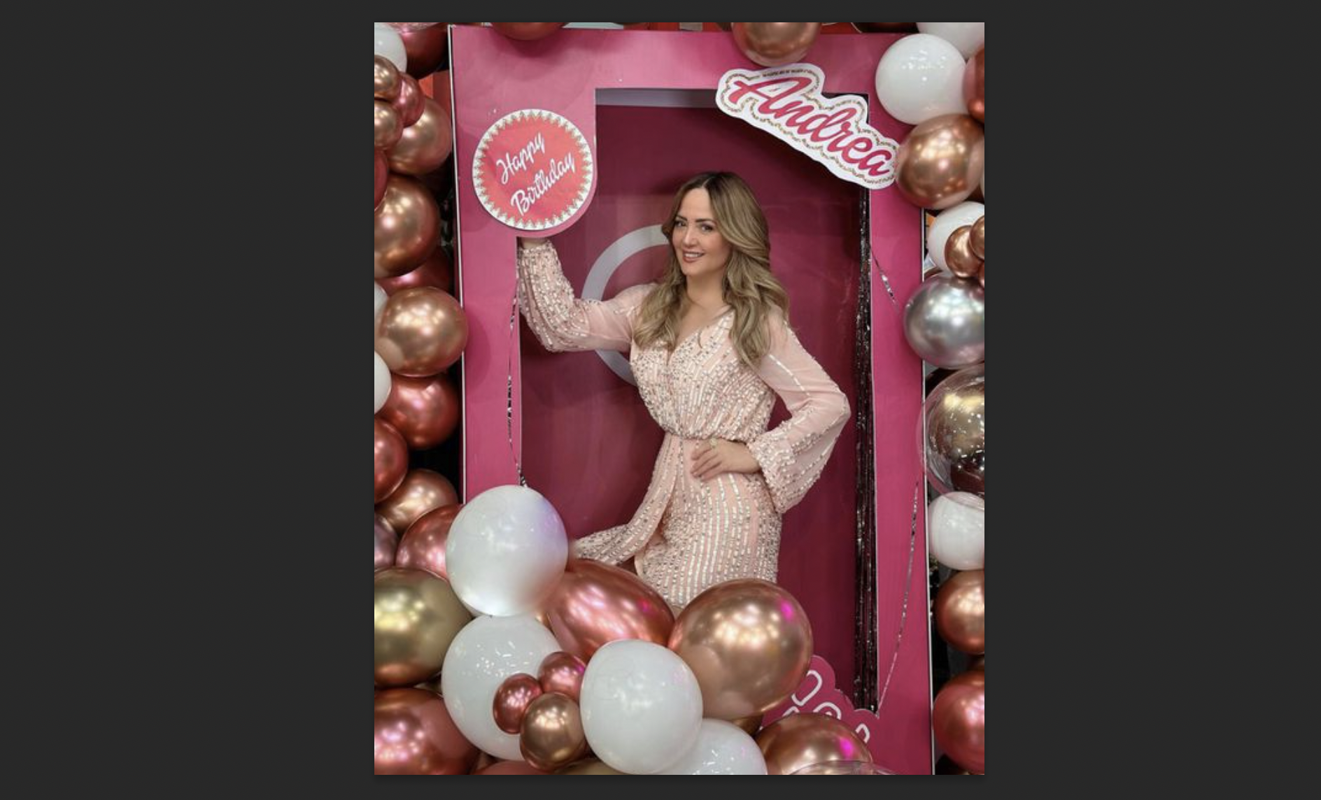 FOTOS: Andrea Legarreta celebra sus 52 como una Barbie en minivestido rosa  - Norte de Ciudad Juárez