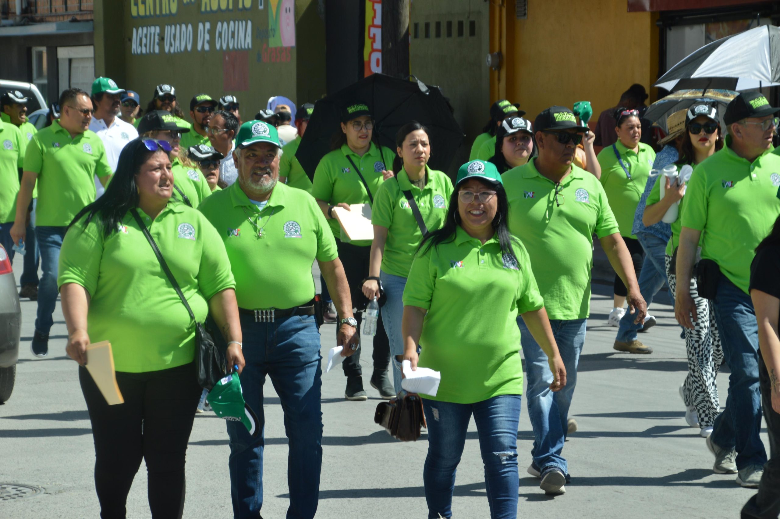 Realizan desfile en conmemoración por el Día del Trabajo - Norte de ...