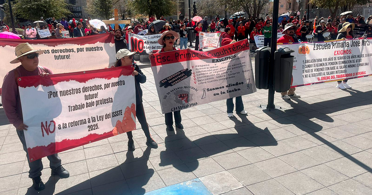 Se plantan profes del SNTE contra reforma a Ley del Issste, frente al ...