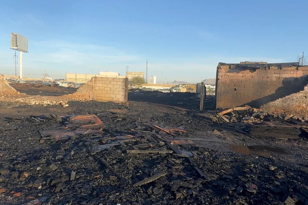 Incendio consume tarimera en la colonia Granjas Polo Gamboa - Norte de ...