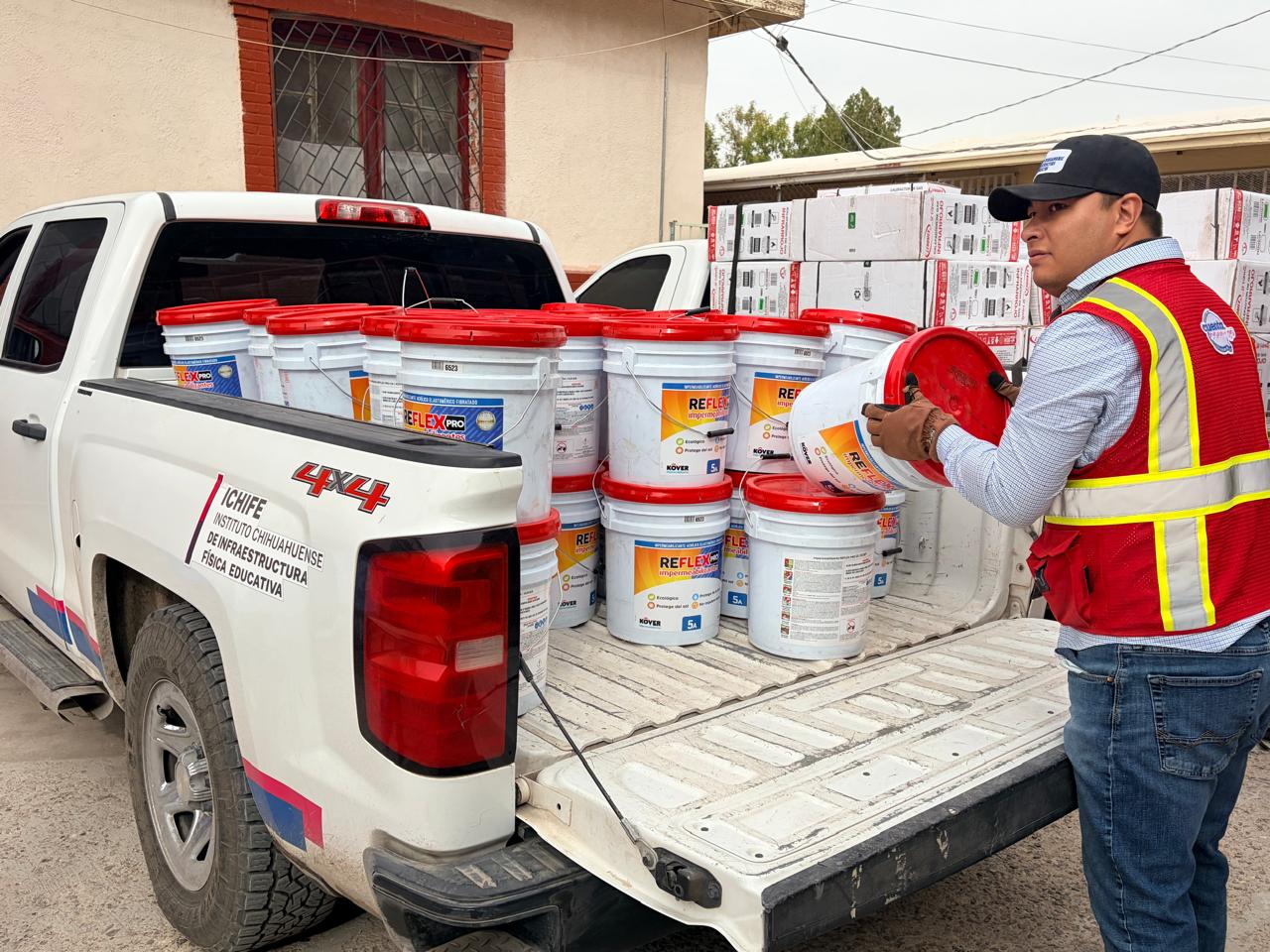 Entregan equipo y material para mantenimiento a 109 escuelas - Norte de ...