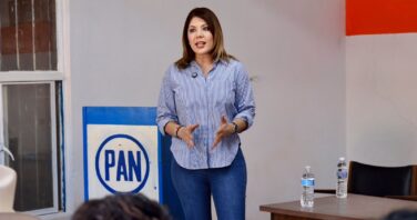 Daniela Álvarez hablando Morena