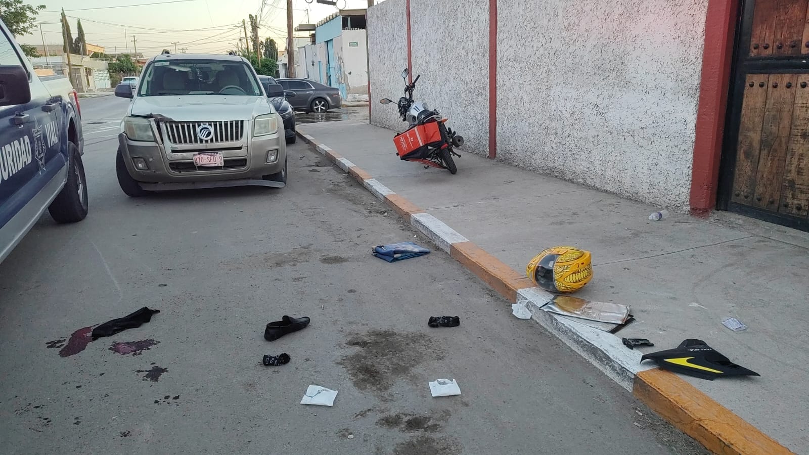 Motociclista resulta lesionado tras choque en la Ex Hipódromo