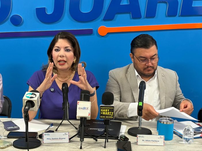 Daniela Álvarez hablando sobre Thor Salayandía