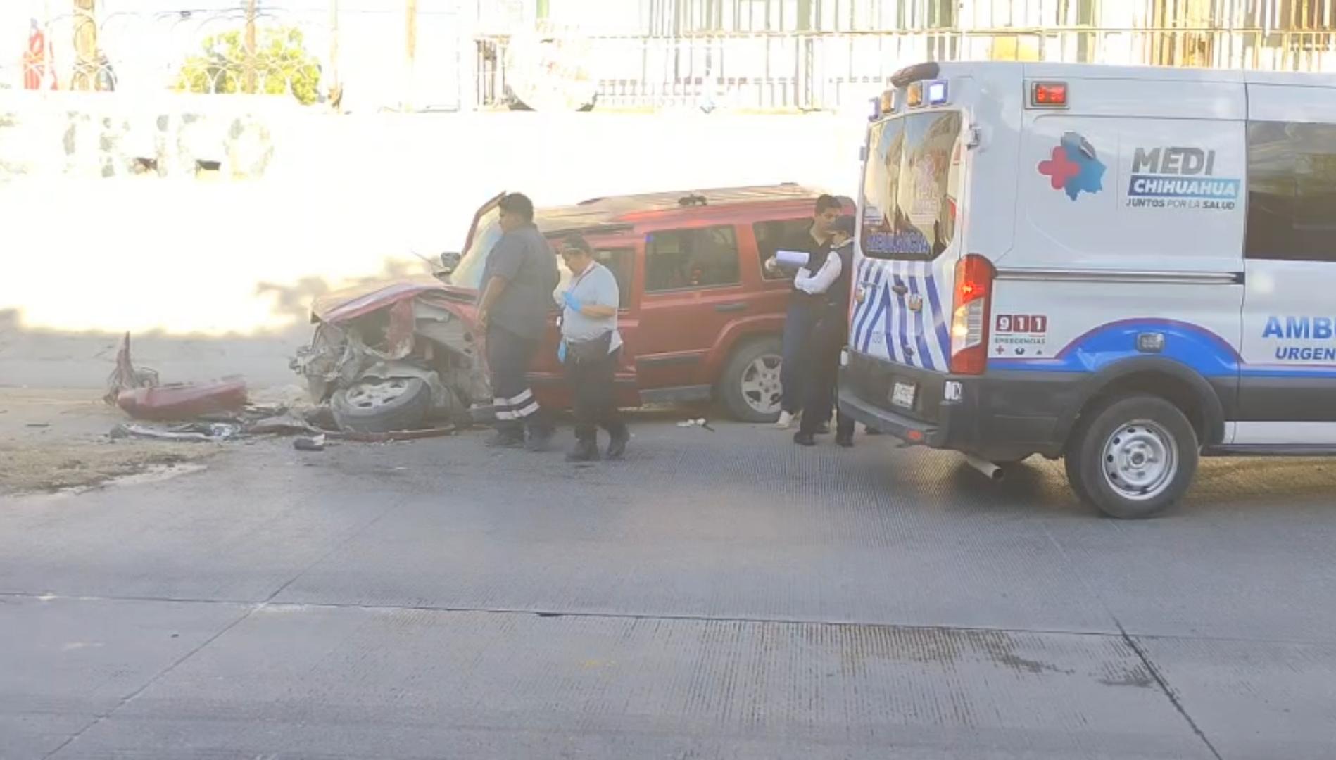 Choque en el viaducto deja dos personas lesionadas