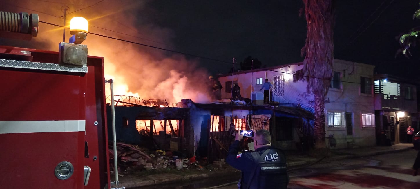 Explota tanque de gas en la Hidalgo; llamas consumen vivienda ...