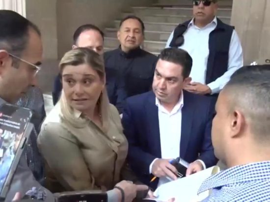 Gobernadora recibe citatorio de la FGR