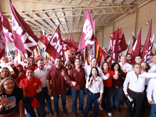 Cruz Pérez Cuéllar en evento de Morena