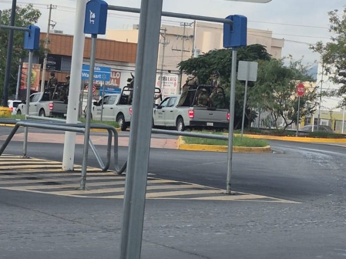 Marinos en el Sam's